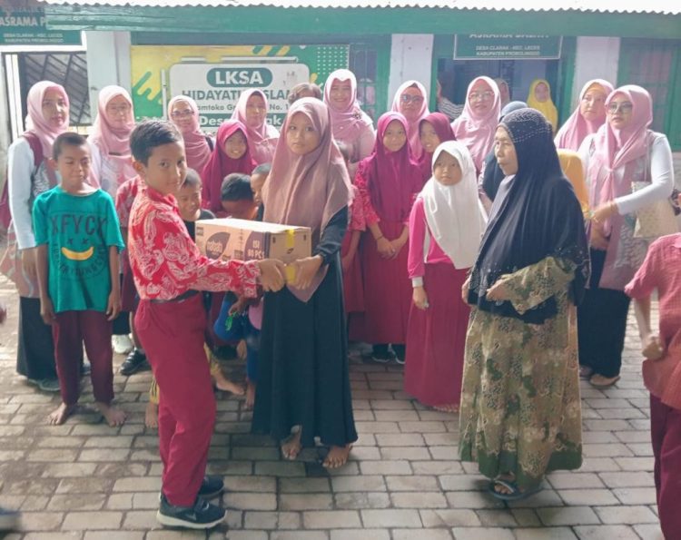 Peringati Isra Mi’raj, SDN Tamansari II Dringu Salurkan Bantuan ke Panti Asuhan Hidayatul Islam