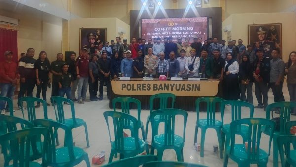 Kapolres Banyuasin Perkuat Silaturahmi dengan Media, LSM, dan Ormas