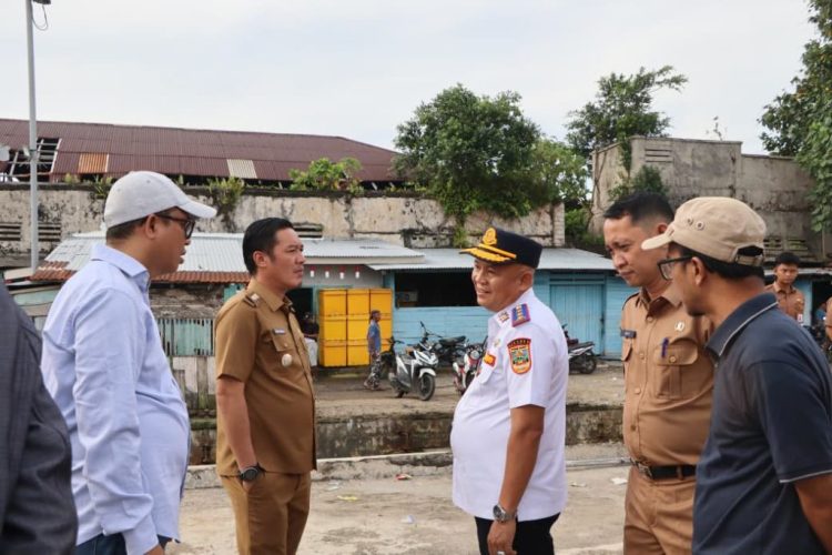 Bupati Pesisir Barat dan ASDP Bahas Pengembangan Pelabuhan Kuala Stabas