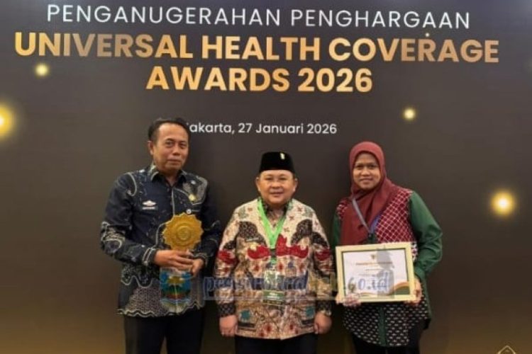 Pemerintah Kabupaten Pesisir Barat Raih Penghargaan Universal Health Coverage (UHC) Award 2026