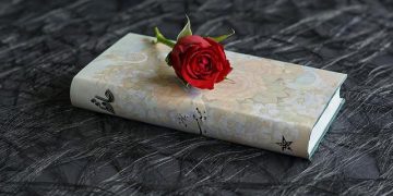 Kematian Pakar dan Penyair