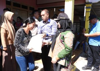 Eva Dwiana: Bantu Pendidikan Anak Korban Longsor