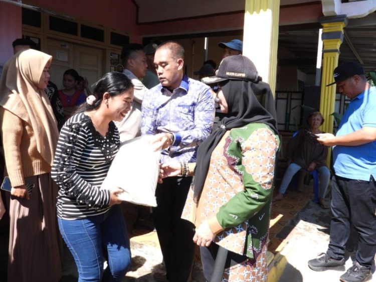 Eva Dwiana: Bantu Pendidikan Anak Korban Longsor