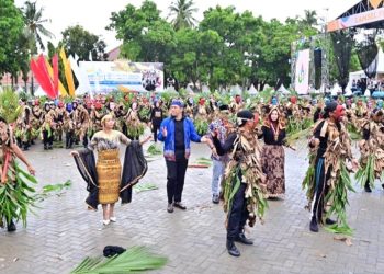 Panggung Keberagaman: Ribuan Peserta Warnai Pawai Budaya HUT ke-69 Lampung Selatan