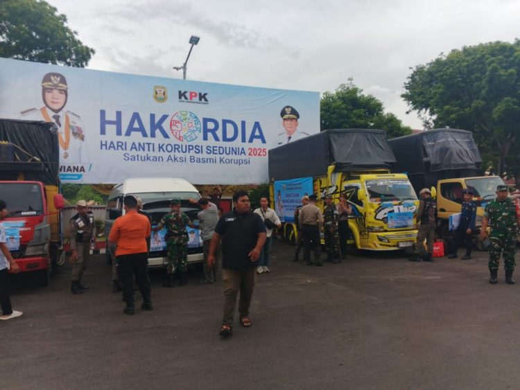 Wali Kota Bandar Lampung Lepas Bantuan Kemanusiaan untuk Korban Banjir di Aceh, Sumut, dan Sumbar