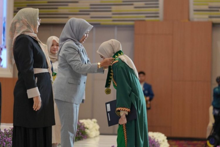 67 Mahasiswa Kedokteran Unila Resmi Ikuti Sumpah Dokter Periode I 2026