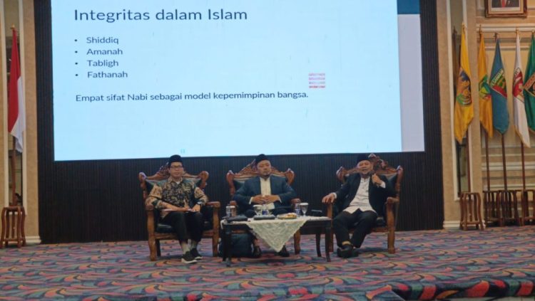 Diskusi Publik IKADI Bandar Lampung: Pendidikan dan Ekonomi Kunci Kemandirian Umat Islam