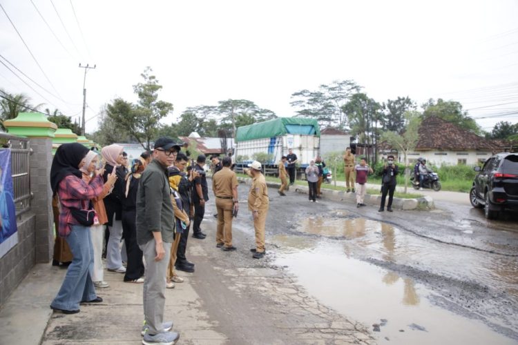 Pastikan Arus Mudik Lancar, Gubernur Mirza Cek Pemeliharaan Ruas Pattimura dan Metro-Kota Gajah