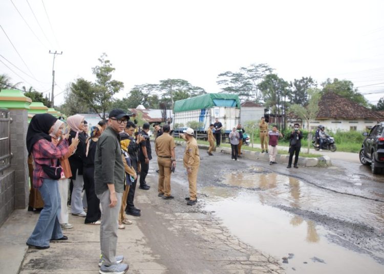 Pastikan Arus Mudik Lancar, Gubernur Mirza Cek Pemeliharaan Ruas Pattimura dan Metro-Kota Gajah