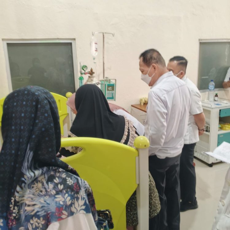 Bupati Tulang Bawang Pastikan Penanganan Optimal bagi Korban Keracunan MBG