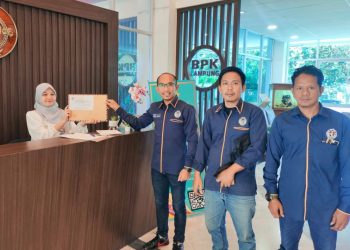 Dugaan Pengkondisian Proyek di PUTR Metro, KAMPUD Laporkan Plt Kadis ke BPK RI