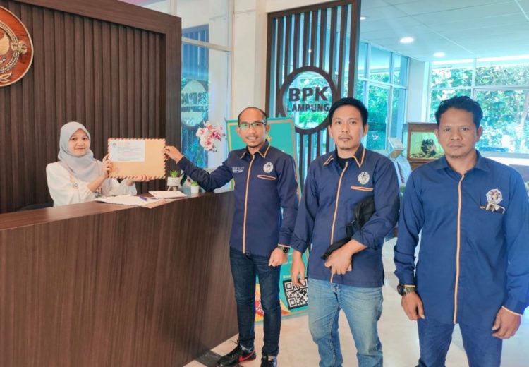 Dugaan Pengkondisian Proyek di PUTR Metro, KAMPUD Laporkan Plt Kadis ke BPK RI