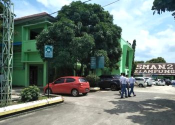 Dari Lorong Smanda ke Lorong Batin: Jejak Awal Kepenyairan Udo Z Karzi