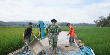 TMMD ke-127 Kodim 0421/Lampung Selatan Genjot RTLH, Sumur Bor hingga Rabat Beton di Pesawaran