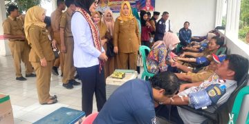 PMI Tulang Bawang dan Camat Menggala Timur Gelar Donor Darah Sukarela