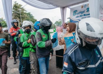 Ramadan 1447 H, TP PKK dan DWP Lampung Perkuat Aksi Sosial Berbagi Takjil