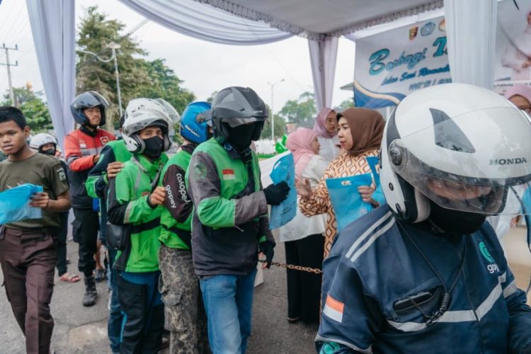 Ramadan 1447 H, TP PKK dan DWP Lampung Perkuat Aksi Sosial Berbagi Takjil