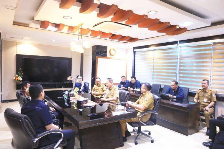 Bupati Qudrotul Ikhwan Teken Perjanjian Kredit Rp43 Miliar Guna Pembangunan Strategis