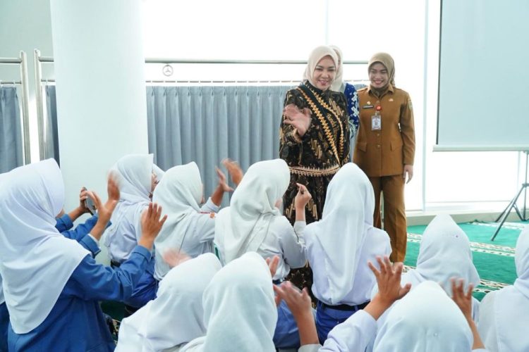 Momen Ramadan di Perpustakaan Lampung, Purnama Wulan Sari Tekankan Pentingnya Tadabur Al-Qur'an