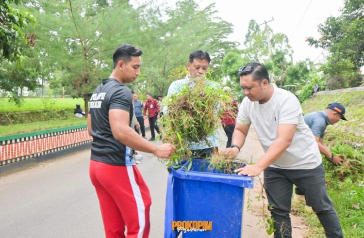 Tindak Lanjut Instruksi Presiden Prabowo, Wabup Antonius Pimpin Korve di Lingkungan Pemkab
