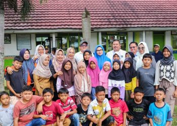 Bupati Pesawaran Salurkan Bantuan Logistik dan Perbaikan Rumah di Lokasi Bencana Tegineneng