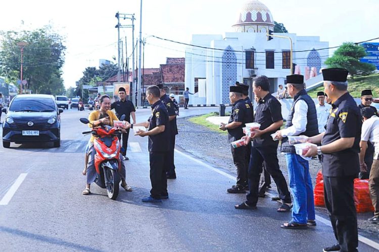 Kolaborasi Seribu Takjil untuk Negeri, Wujud Kepedulian Sosial Pemkab Tulang Bawang di Bulan Ramadan