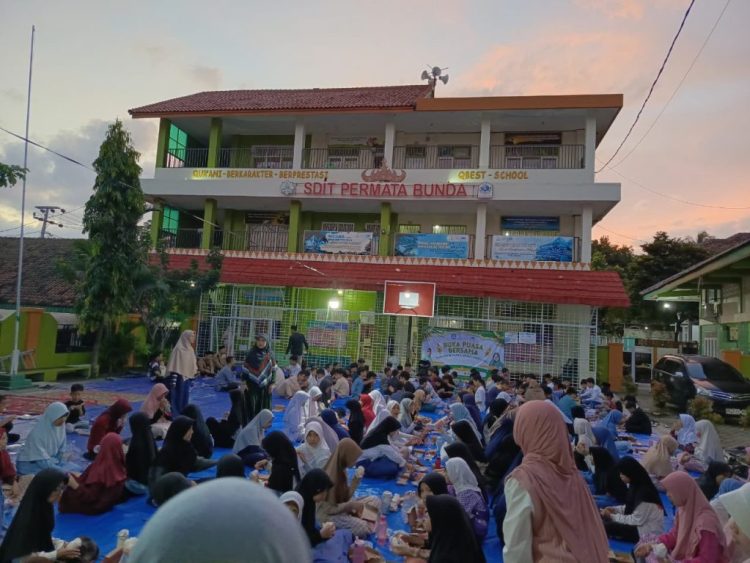 Al-Qur'an di Hatiku, Melejit Prestasiku: Spirit Buka Bersama Siswa SDIT Permata Bunda 1