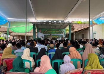 Dialog di Sendangmulyo, Munir Abdul Haris Serap Aspirasi Sopir Truk dan Komitmen Perbaikan Jalan Provinsi