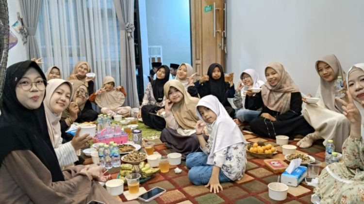 Ketua DKM Al Iman Gedong Meneng Gelar Halalbihalal, Jaga Harmonisasi Antar Tetangga