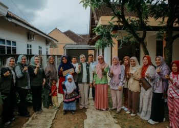 TP PKK Lampung dan Baznas Salurkan Bantuan Sosial untuk Warga Metro