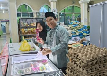 Warga Kemiling Belanja Kebutuhan Keluarga di Al Iman Mart Gedong Meneng