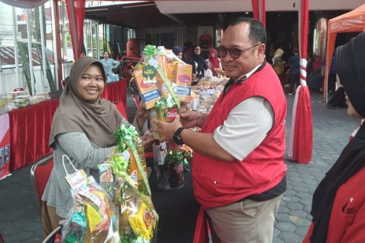 Ramadhan Berkah di Palembang: PDIP Sumsel Fasilitasi UMKM dan Tebus Murah Sembako