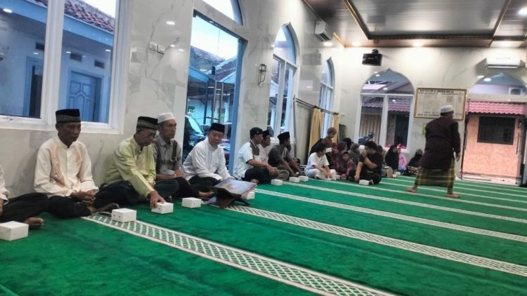 Ustadz Mualif Ridwan Ajak Jamaah Raih Keberkahan Ramadan