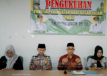 Pemkab Pesisir Barat Kukuhkan Pengurus PHBI Periode 2022–2027