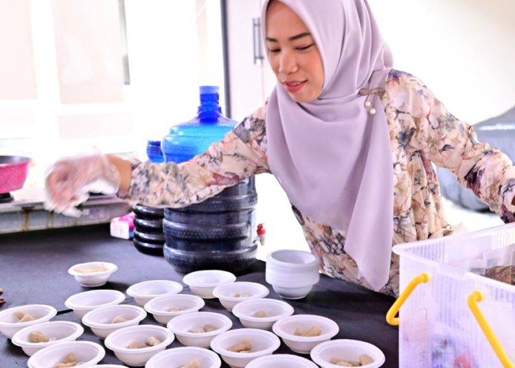 UMKM Kebanjiran Rezeki, Dagangan Habis Diborong dan Dibagikan Gratis di Lamban Rakyat