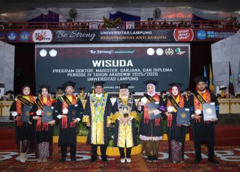 Unila Kukuhkan 1.109 Wisudawan dalam Wisuda Periode IV 2025/2026