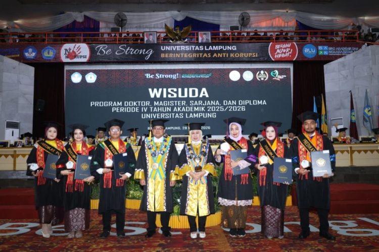 Unila Kukuhkan 1.109 Wisudawan dalam Wisuda Periode IV 2025/2026