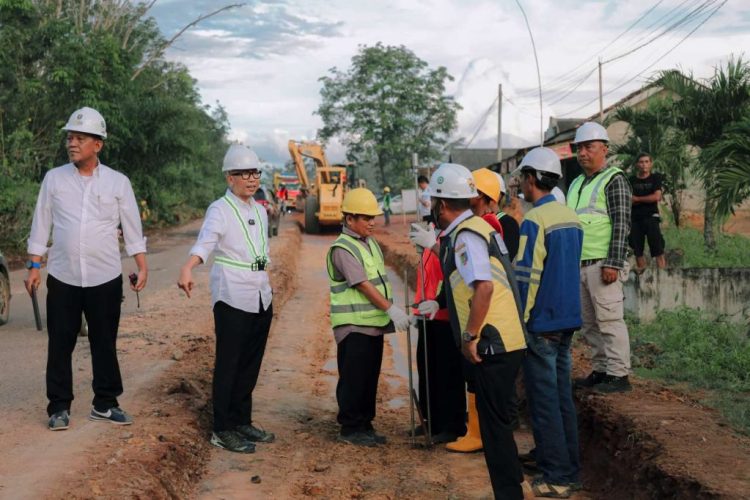 Urat Nadi Ekonomi Way Kanan Diperbaiki, Gubernur Lampung Pastikan Pembangunan Jalan Kualitas Terbaik