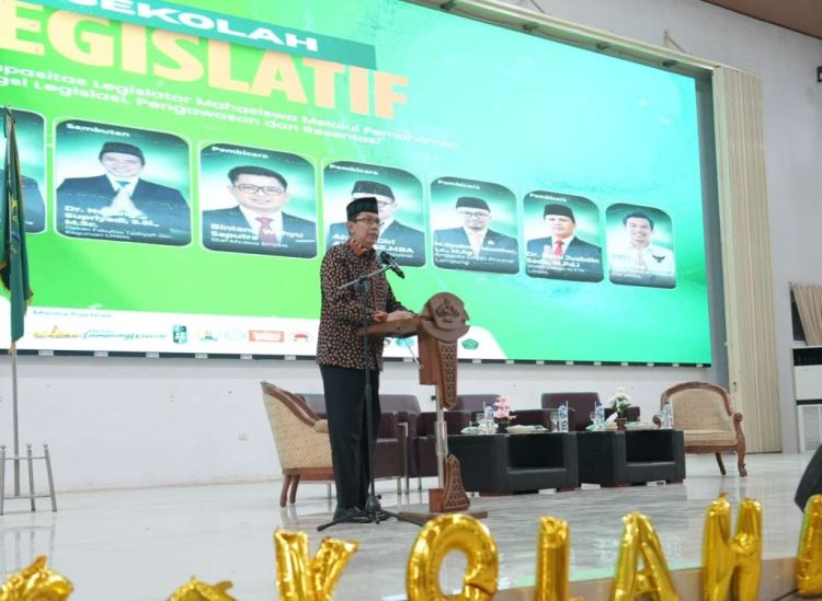 Rektor UIN RIL Buka Sekolah Legislatif SEMA FTK, Dorong Mahasiswa Melek Isu Global
