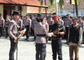 Polres Pesisir Barat Bagikan Kentongan untuk Pererat Keamanan Lingkungan
