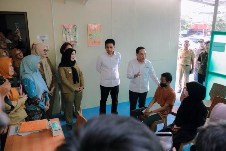 Wagub Jihan Nurlela dan Dua Wamen Tinjau Puskesmas Way Halim, Fokus Eliminasi TBC Lampung