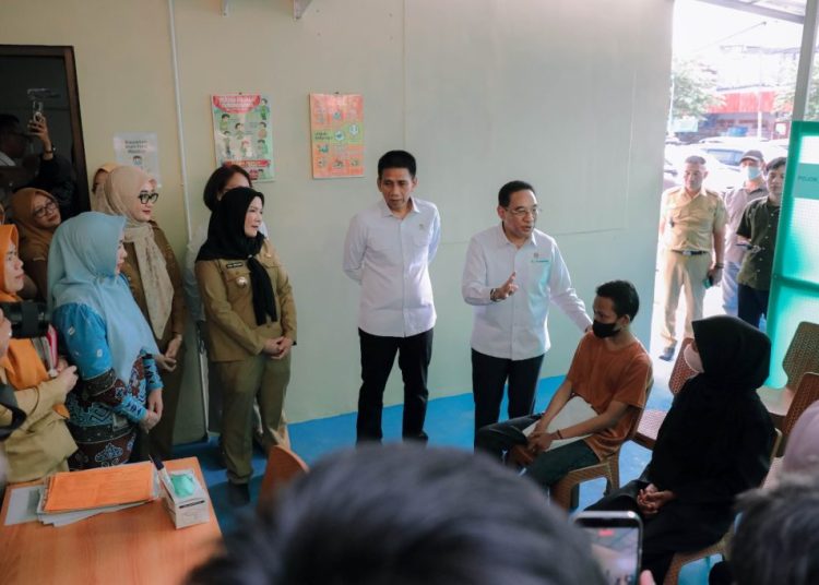 Wagub Jihan Nurlela dan Dua Wamen Tinjau Puskesmas Way Halim, Fokus Eliminasi TBC Lampung