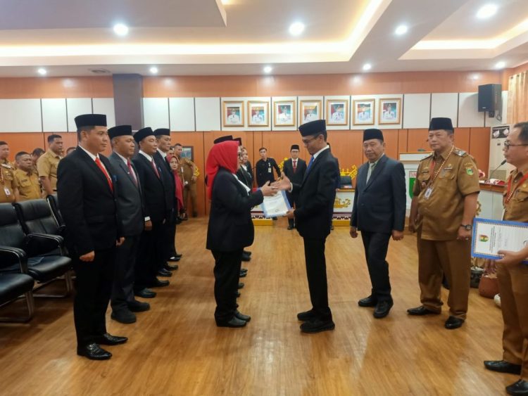 Wabup Agus Suranto Lantik 9 Pejabat Tanggamus, Tekankan Implementasi Sistem Merit