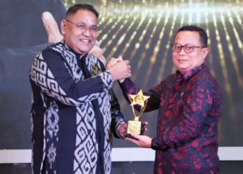 Pesantren Naik Kelas, Menag Diganjar Penghargaan Golden Leader