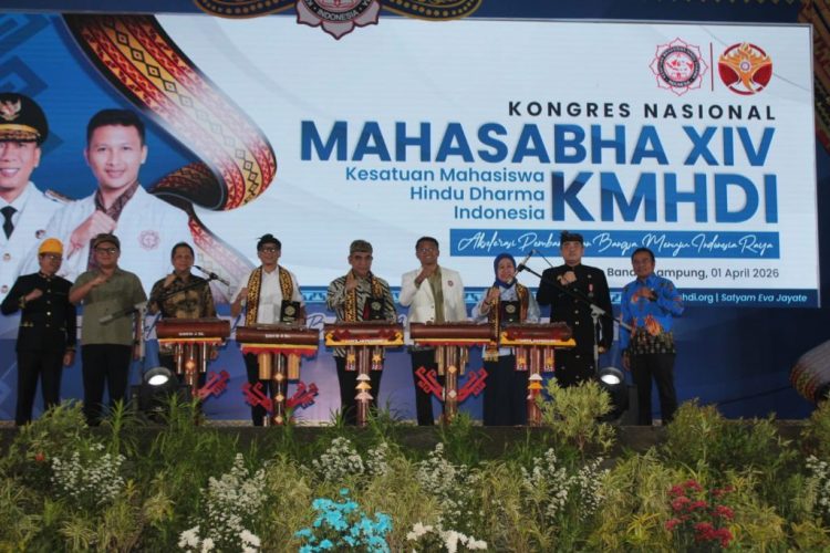 Dalam rangkaian Mahasabha XIV, Pimpinan Pusat Kesatuan Mahasiswa Hindu Dharma Indonesia menggelar talkshow nasional bertajuk