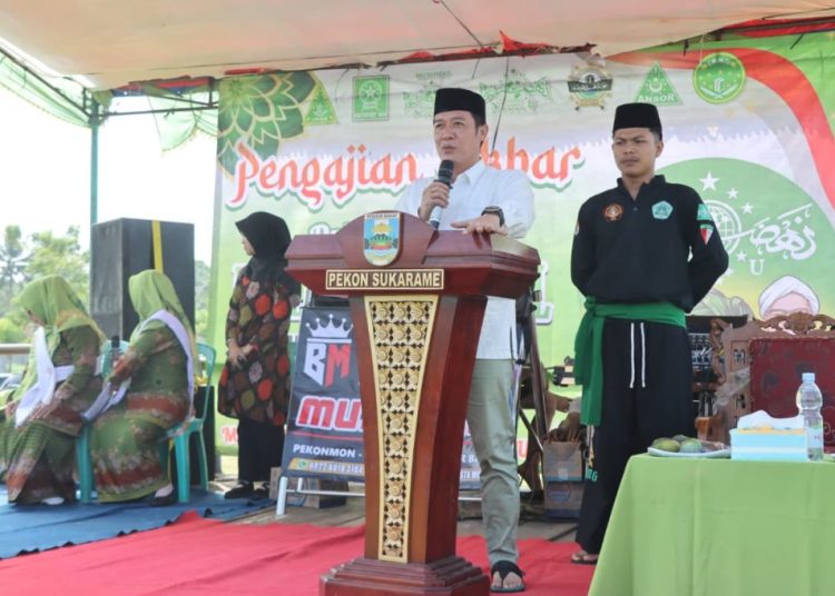 Bupati Pesisir Barat Hadiri Pengajian Akbar dan Halal Bihalal 1447 H di Ngaras