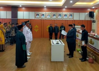 Bupati Tanggamus Lantik Kepala Pekon, Tekankan Kreativitas di Tengah Keterbatasan Anggaran