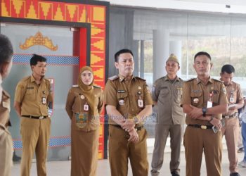 Sekda Pesisir Barat Pimpin Sidak, Tegaskan Disiplin ASN dan Dorong Optimalisasi PAD