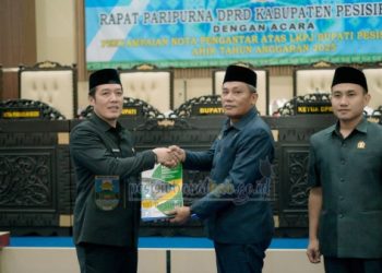 Bupati Dedi Irawan Sampaikan LKPJ 2025 dalam Rapat Paripurna DPRD Pesisir Barat