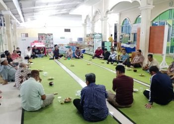 Demi Lingkungan Nyaman, Warga Bumi Puspa Kencana Gedong Meneng Gelar Musyawarah Malam